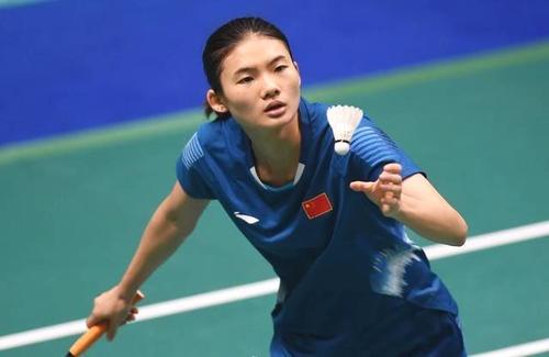 官方：德利赫特力压B费和阿马德，当选曼联11月最佳球员