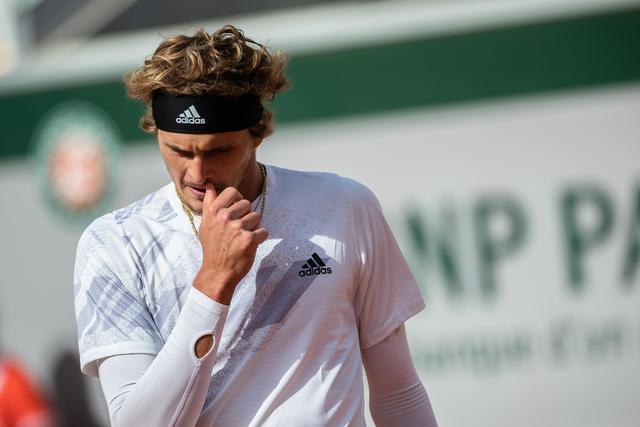 萨里：VAR工作区可以放到替补席对面，否则容易造成冲突