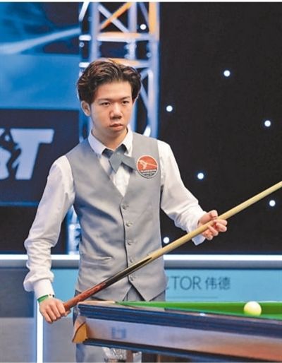 出人意料地 出人意料地